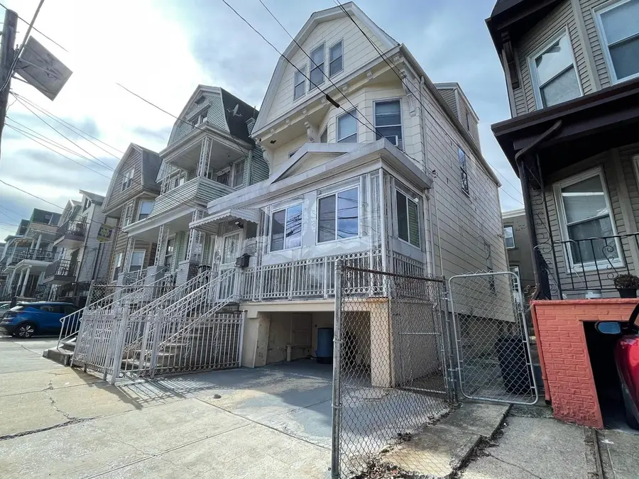253 JEWETT AVE, Jersey City, NJ 07304 - #3