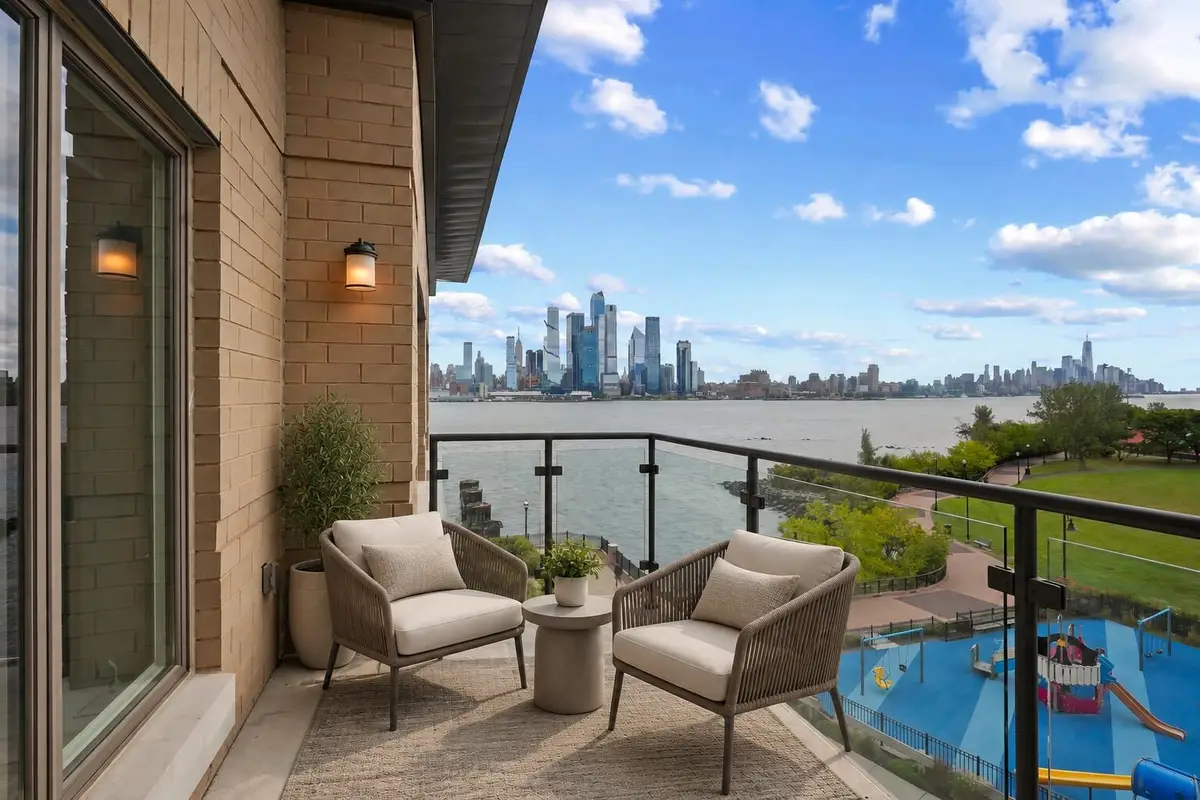 150 HENLEY PL #404, Weehawken, NJ 07086 - #1