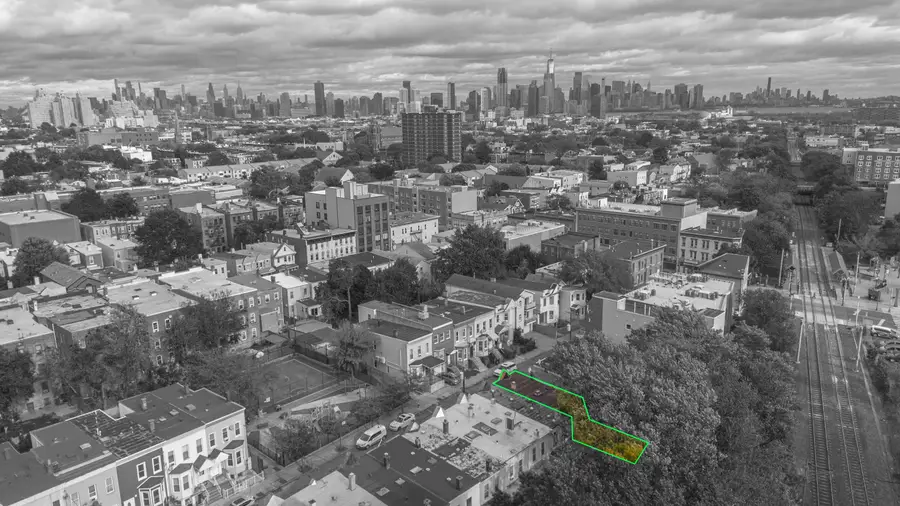 73 VIRGINIA AVE, Jersey City, NJ 07305 - #3