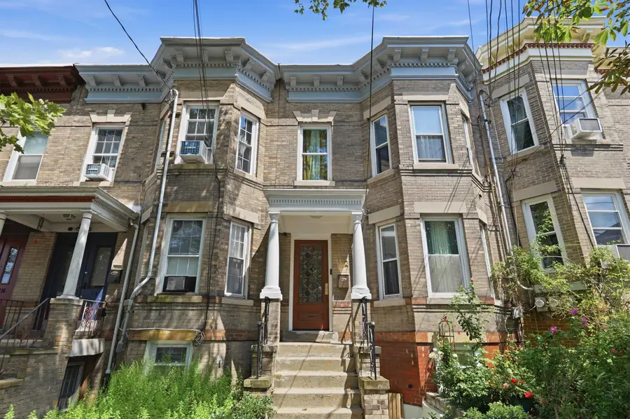 112 BEACH ST, Jersey City, NJ 07307 - #2