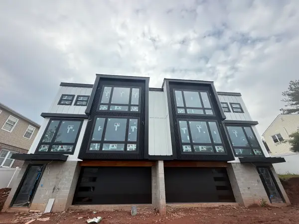 734 POST PL, Secaucus, NJ 07094