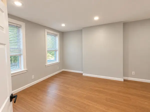 794 OCEAN AVE, JC, Bergen-Lafayett, NJ 07304