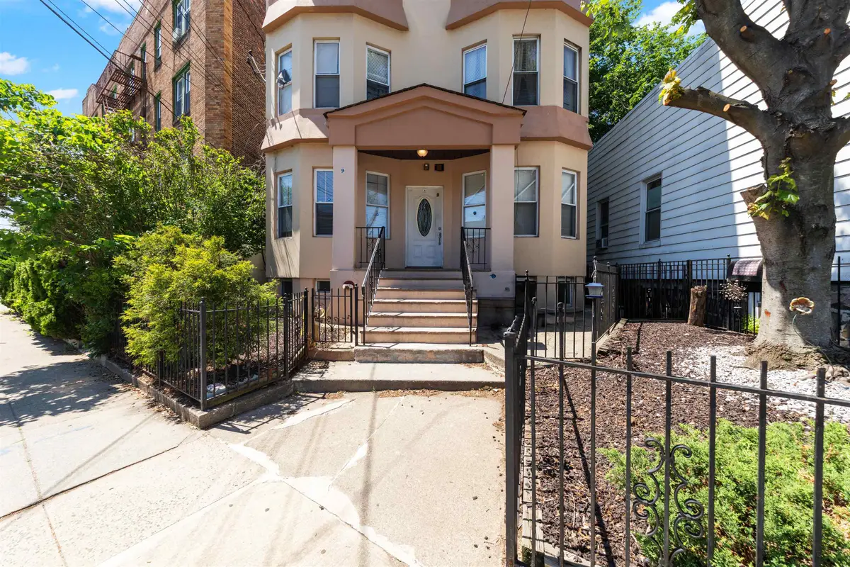 9 SANFORD PL #301, Jersey City, NJ 07307 - #1