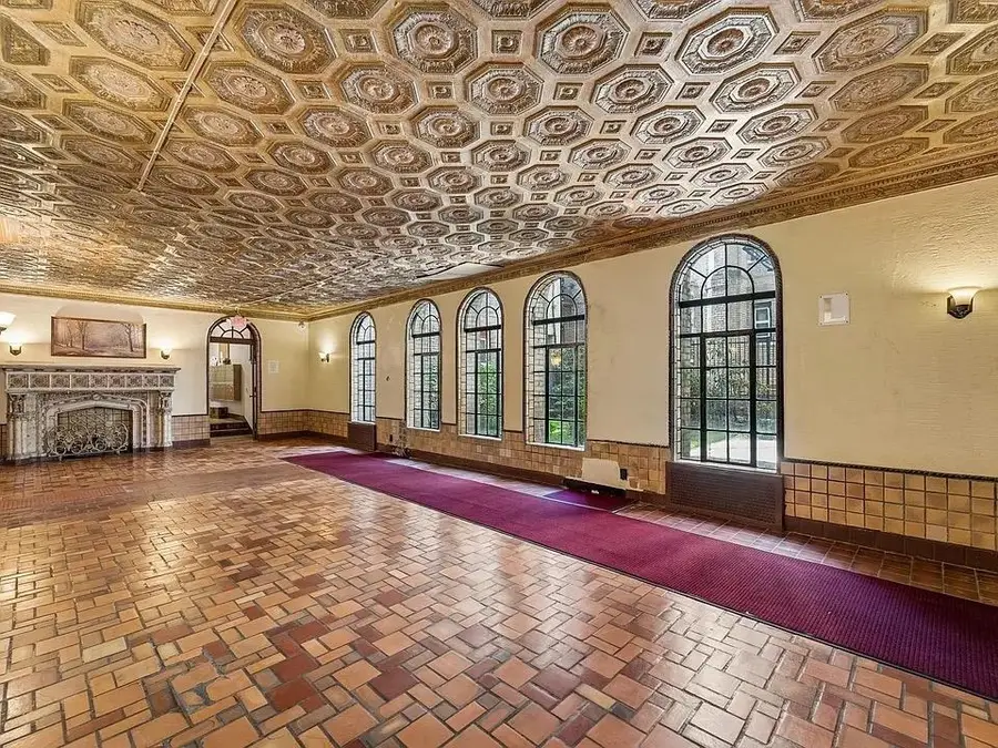 131 KENSINGTON AVE #E2, Jersey City, NJ 07304 - #2