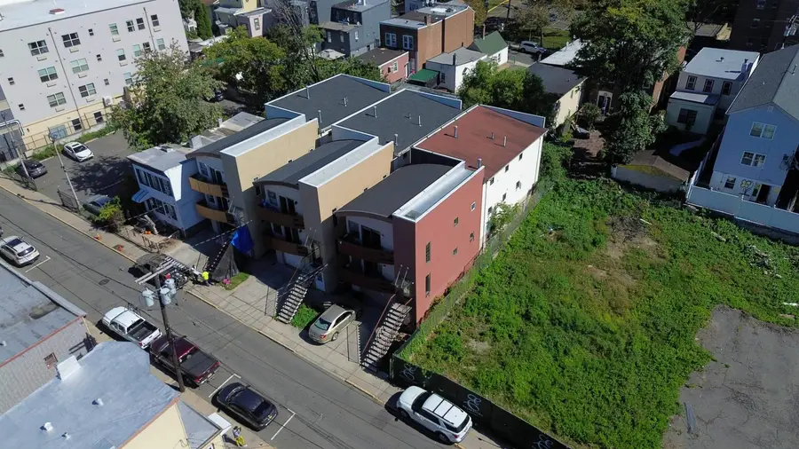 6300 JEFFERSON ST, West New York, NJ 07093 - #2