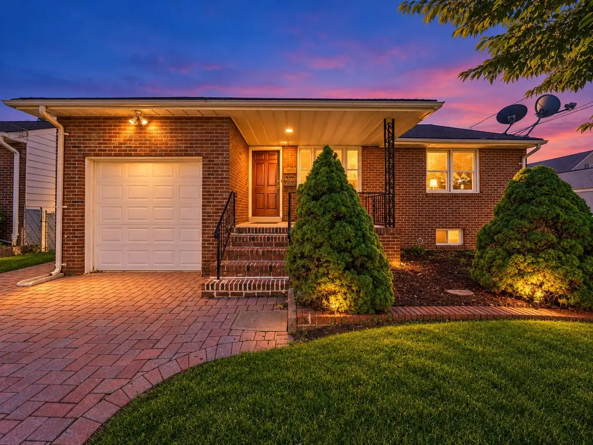 696 1ST ST, Secaucus, NJ 07094 - #1