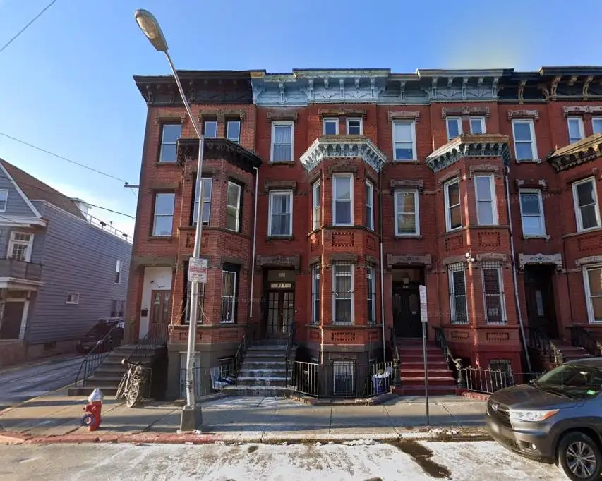 479 BERGEN AVE, Jersey City, NJ 07304 - #1
