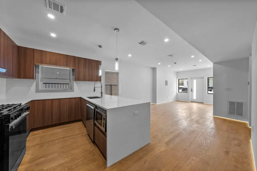 600 BRAMHALL AVE #1, Jersey City, NJ 07304 - #3