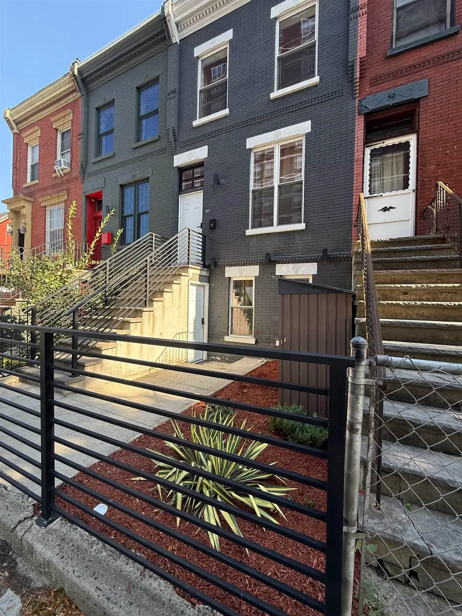 812 OCEAN AVE, Jersey City, NJ 07304 - #3