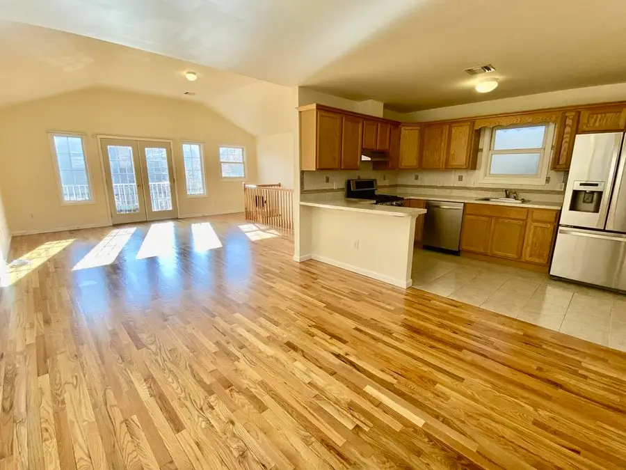 217 NEW YORK AVE, Jersey City, NJ 07307 - #2