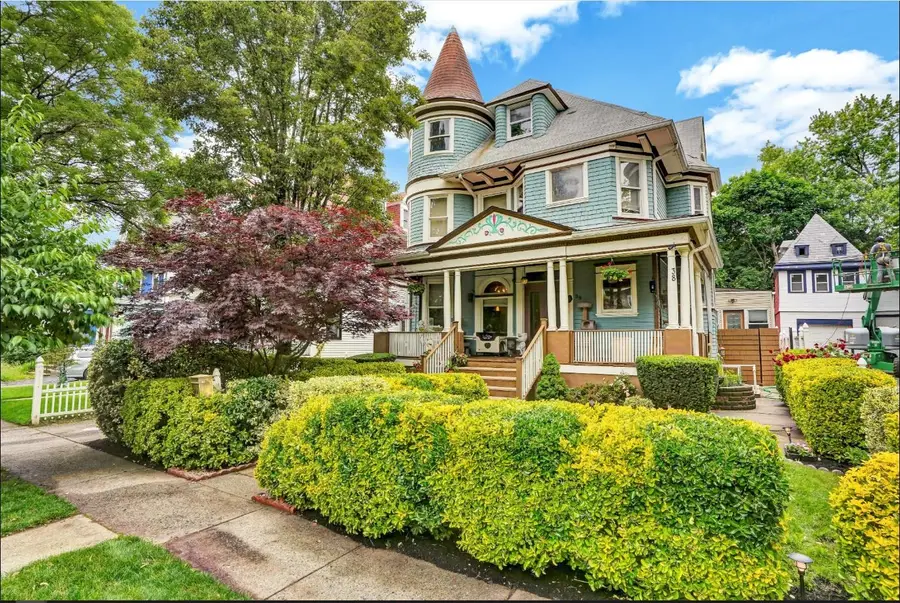 38 BENTLEY AVE, Jersey City, NJ 07304 - #2