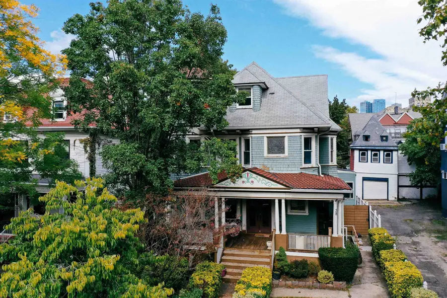 38 BENTLEY AVE, Jersey City, NJ 07304 - #3