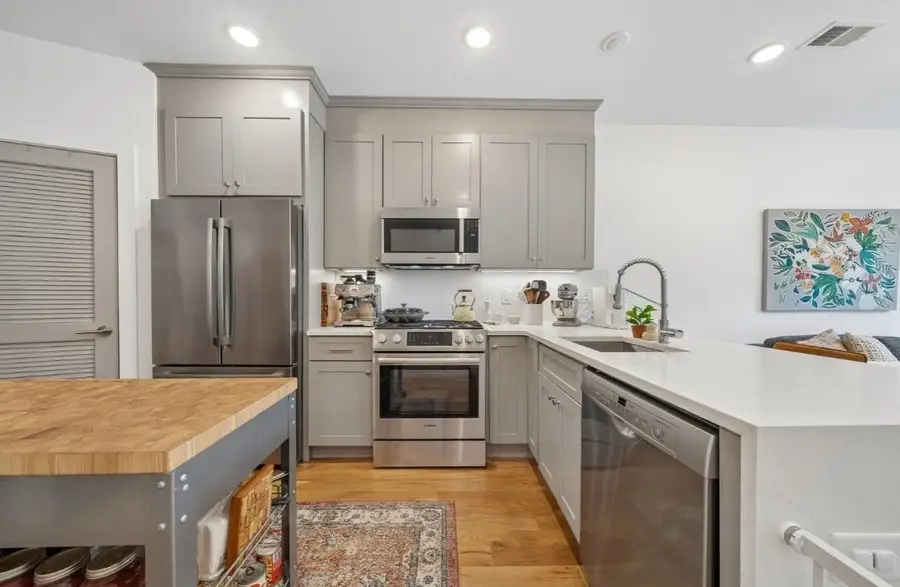 382 7TH ST #2, Jersey City, NJ 07302-1805 - #2