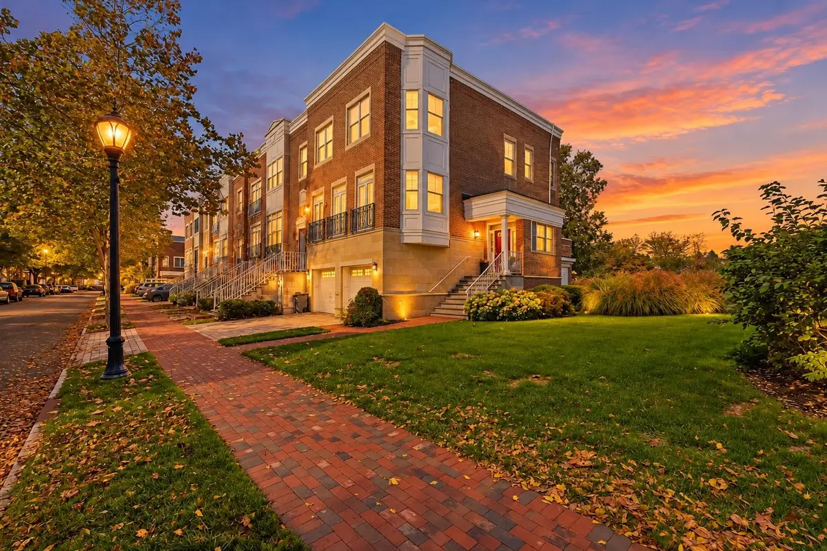 28 CONSTITUTION WAY #TH-28, Jersey City, NJ 07305 - #1