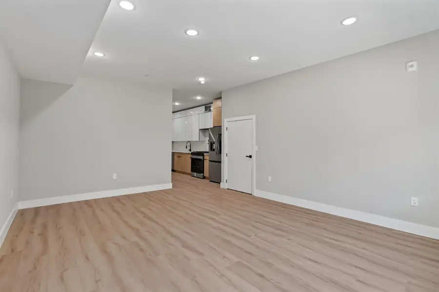 34 THORNE ST #1, Jersey City, NJ 07307 - #3