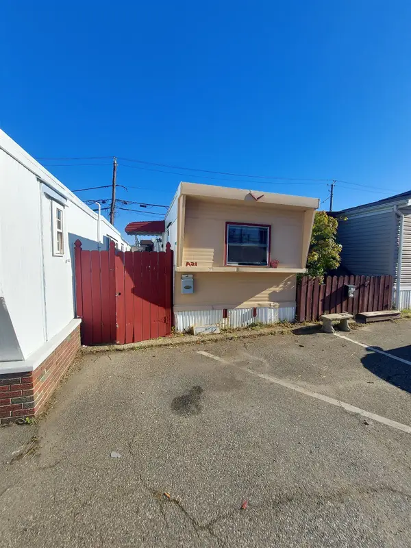 190 WEST 24TH ST, Bayonne, NJ 07002