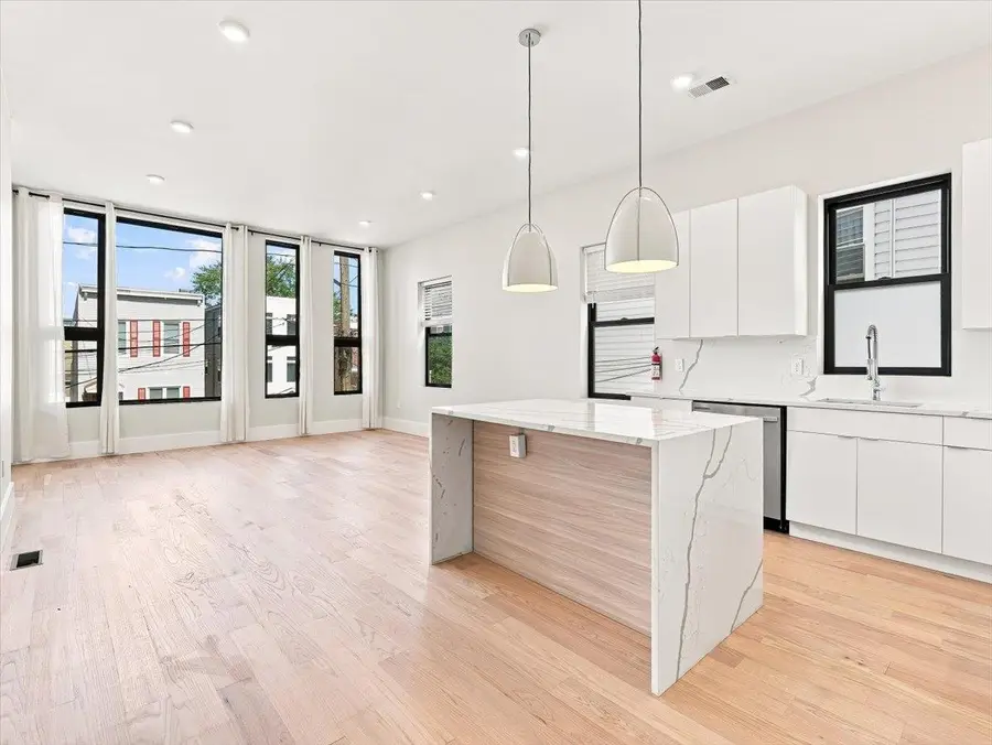 220 FREEMAN AVE #1, Jersey City, NJ 07306 - #2