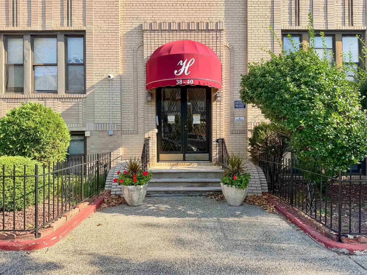 38 HIGHLAND AVE #301, Jersey City, NJ 07306 - #1