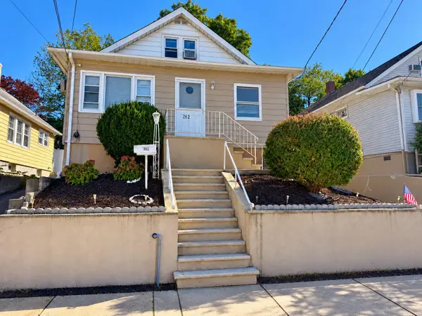 252 DEWEY AVE, Totowa, NJ 07512
