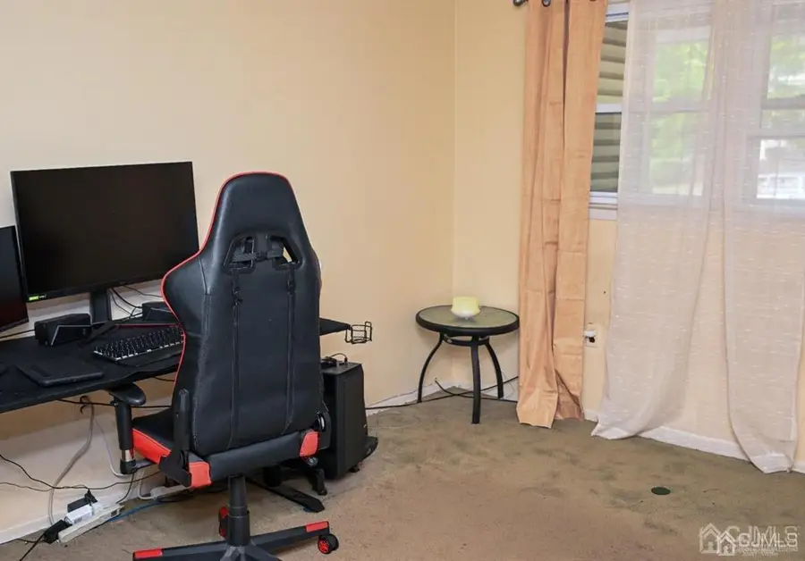 -60 Coventry Circle, Piscataway, NJ 08854 - Image #3