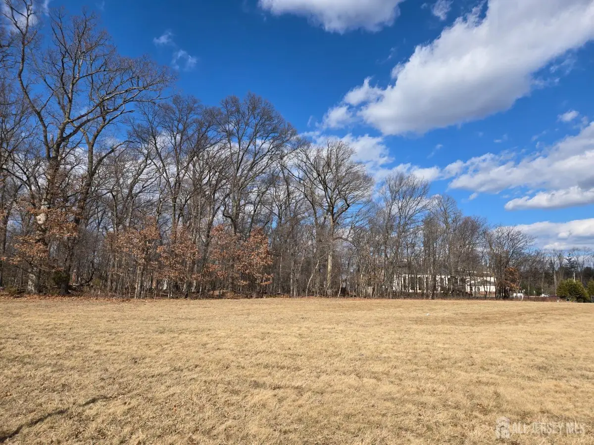 -109 Weston Road, Franklin Center, NJ 08873 - Image #1