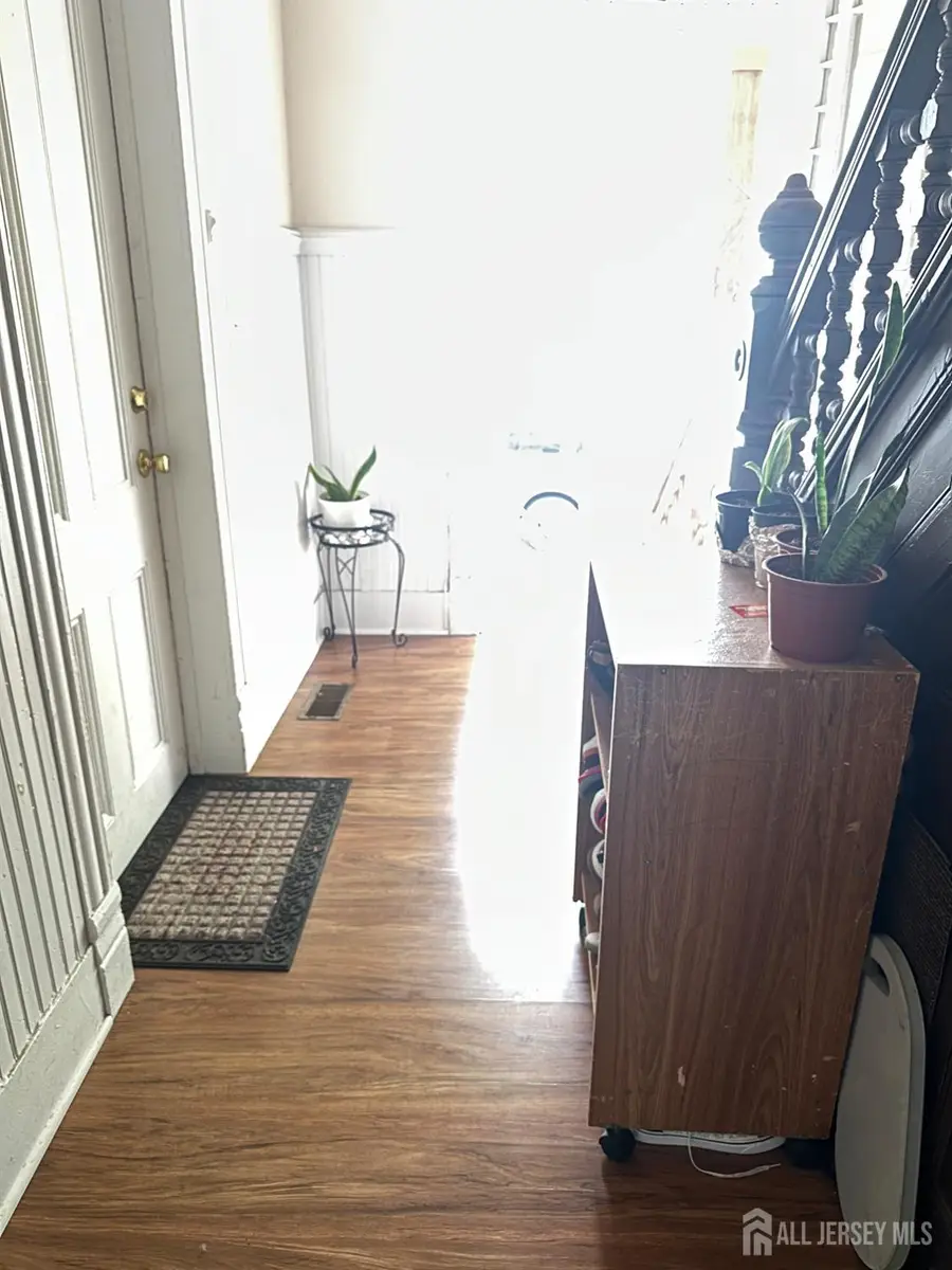 -290 Redmond Street, New Brunswick, NJ 08901 - Image #3