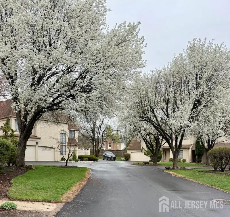 -29 Gate House Lane, Edison, NJ 08820 - Image #3