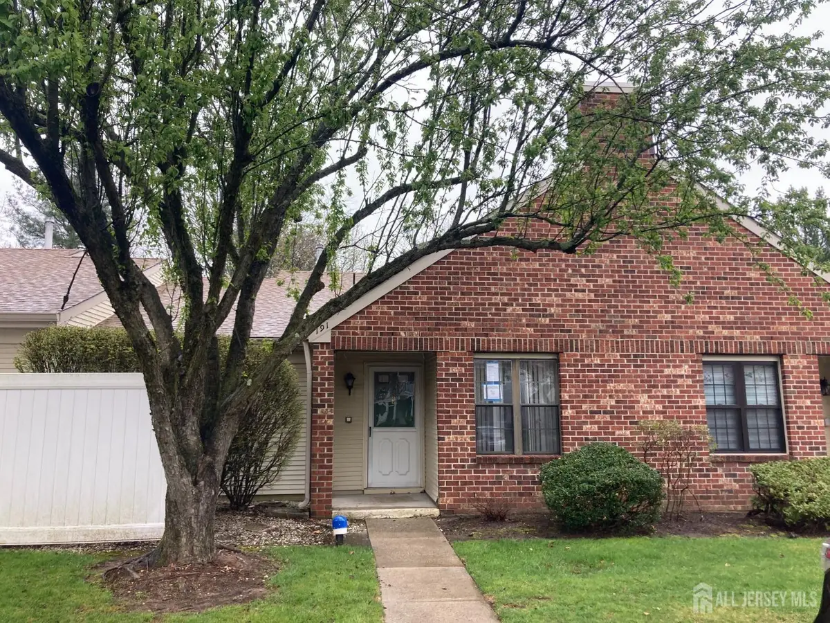 -191 Wycoff Way W, East Brunswick, NJ 08816 - Image #1