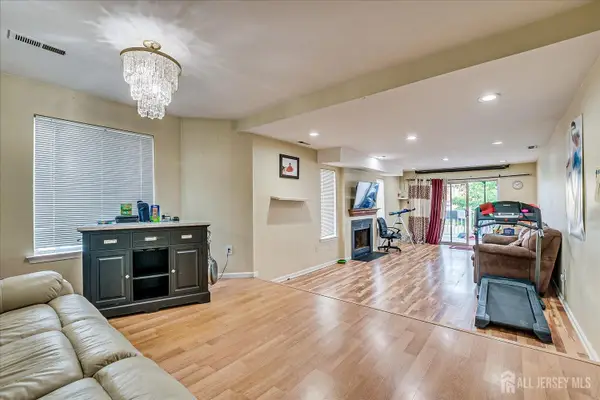 -1702 Amanda Court, Piscataway, NJ 08854