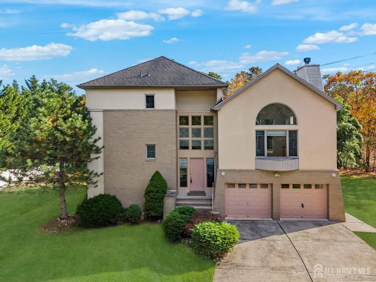 -14 W Dante Road, Fallbrook, NJ 08831 - Image #1