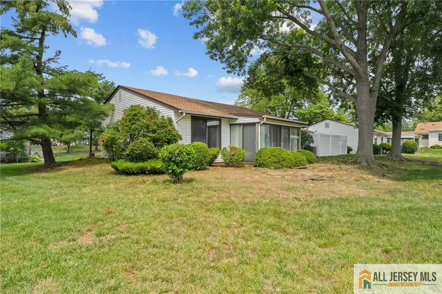 -96 Salix Plaza #96C, Clearbrook, NJ 08831 - Image #3