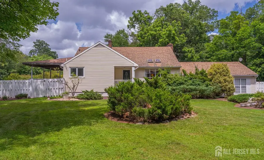 -101 Weston Road, Franklin Center, NJ 08873 - Image #3