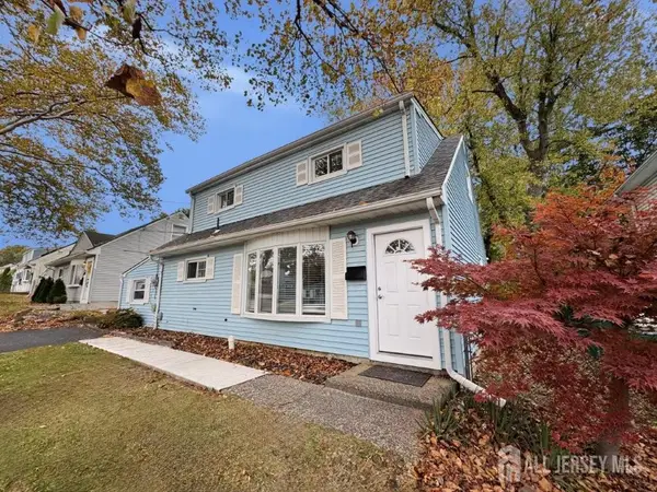 -41 Kendall Drive, Sayreville, NJ 08859