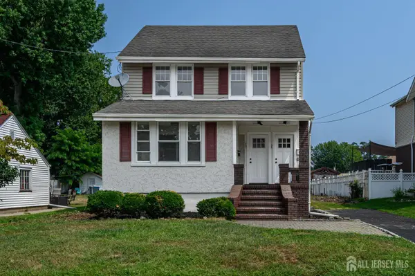 -35 Amsterdam Avenue, Teaneck, NJ 07666