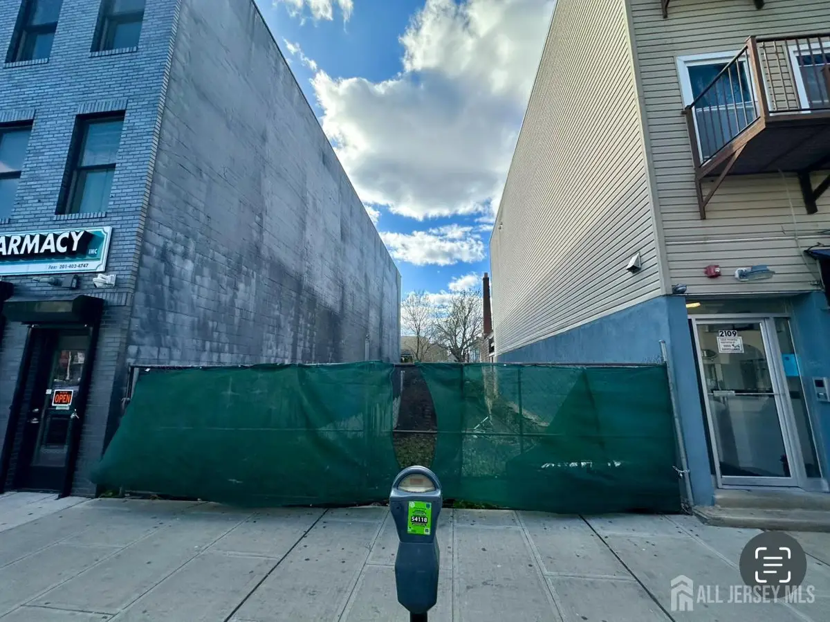 -2107 Bergenline Avenue, Union City, NJ 07087 - Image #1