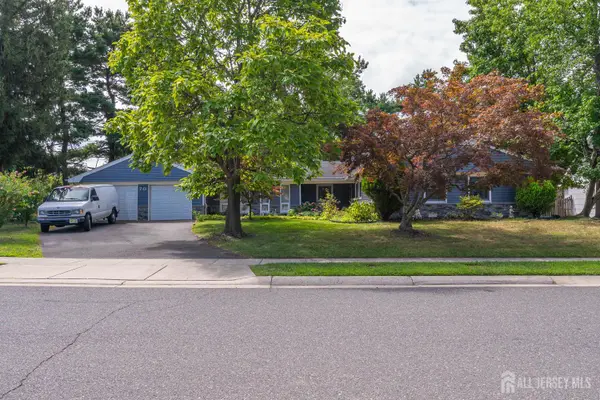 -70 Northland Avenue, Aberdeen, NJ 07747