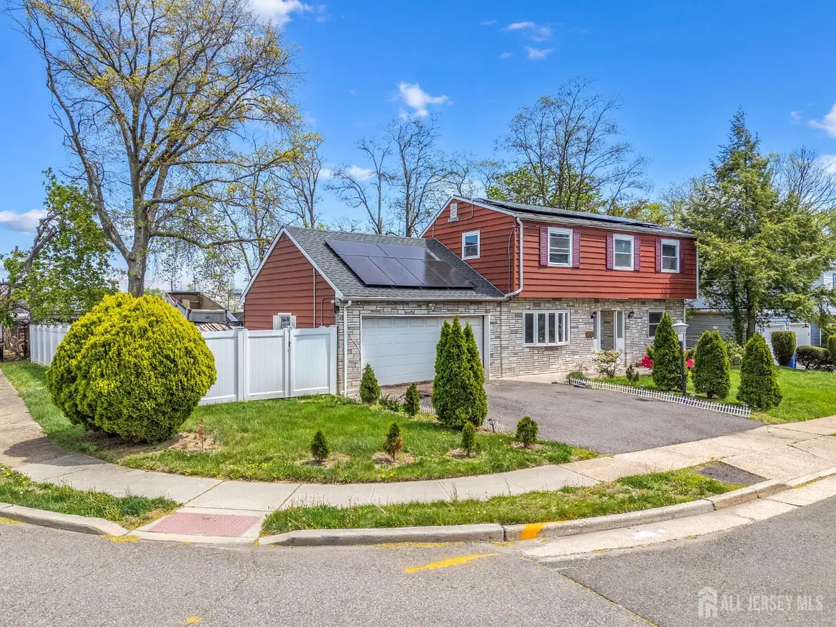 -42 Mark Place, Avenel, NJ 07001 - Image #1