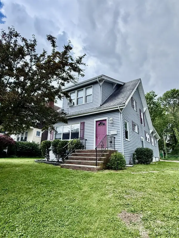 -116 Harrell Avenue, Woodbridge Proper, NJ 07095