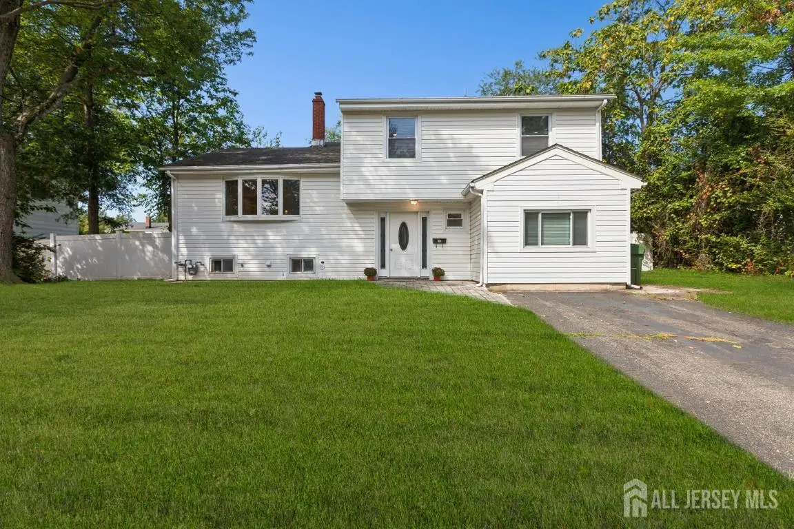 -5 Waverly Drive E, Edison, NJ 08817 - Image #1