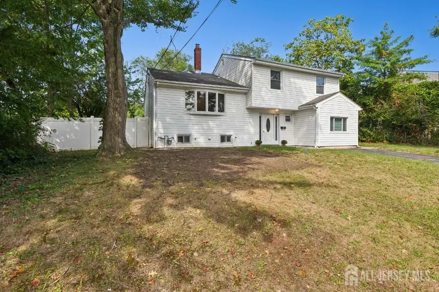 -5 Waverly Drive E, Edison, NJ 08817 - Image #2