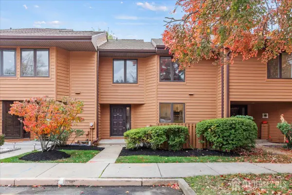 -18 Sayre Drive, Plainsboro, NJ 08540