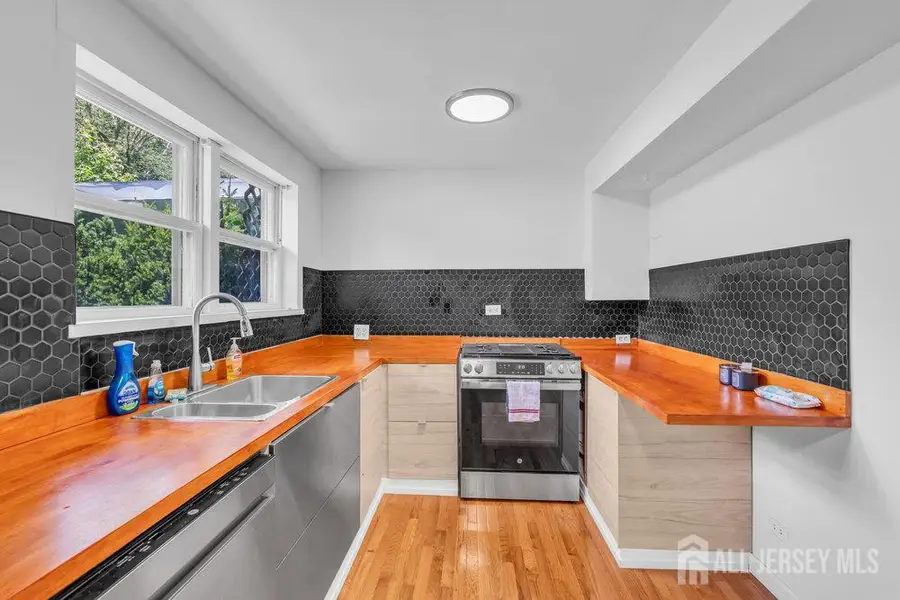 -21 Homestead Lane, Roosevelt, NJ 08555 - Image #2