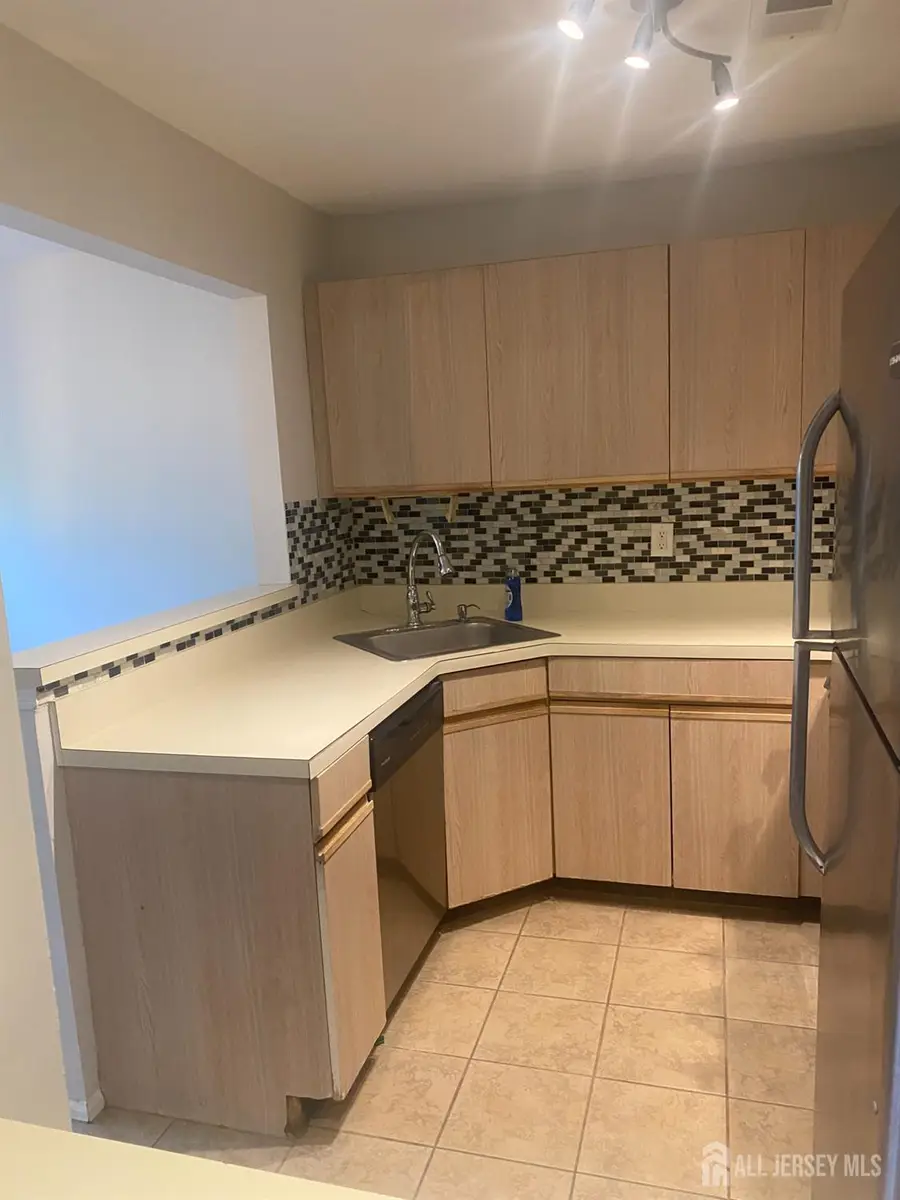 -58 Tanglewood Court, South Brunswick, NJ 08852 - Image #3