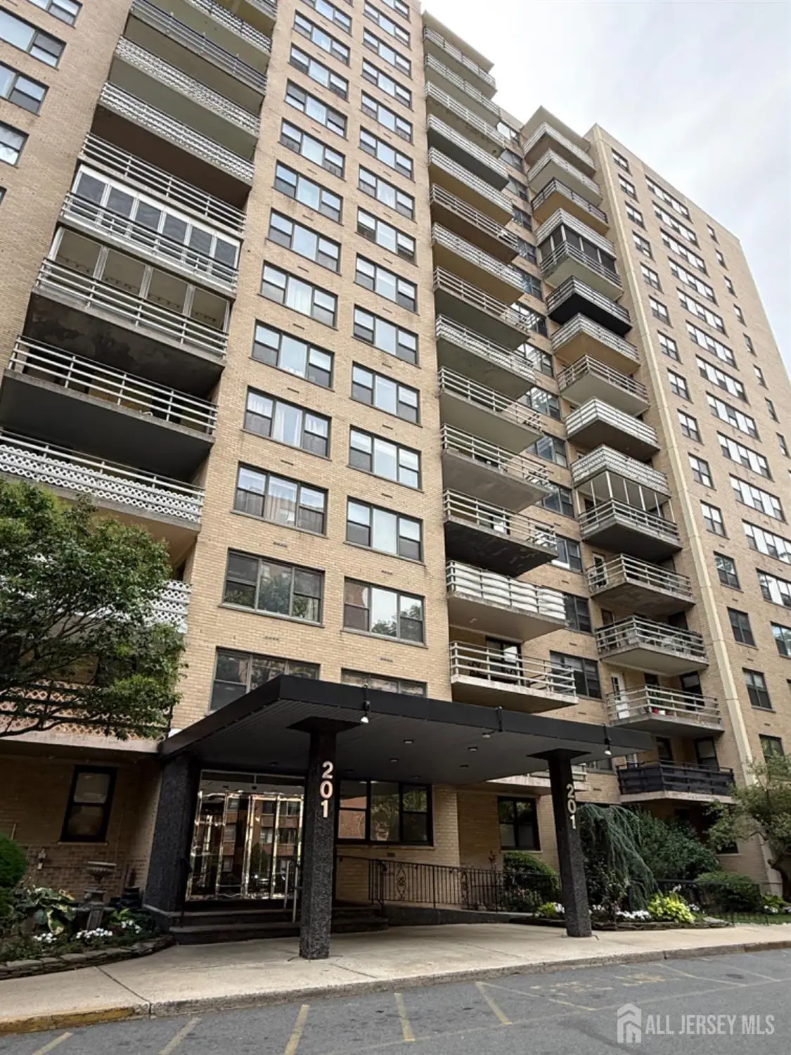 -201 Saint Pauls Avenue #8F, Jersey City, NJ 07306 - #1