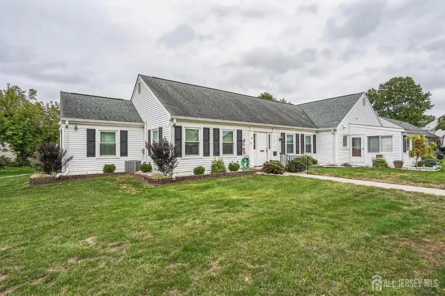 -214 Mayflower Way #A, Rossmoor, NJ 08831 - Image #2