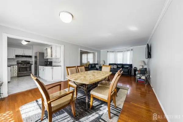 -117 Old Post Road, Edison, NJ 08817