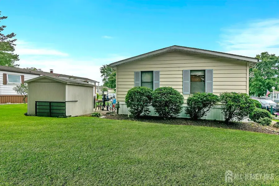 -139 Village Drive W, Spotswood, NJ 08884 - Image #2