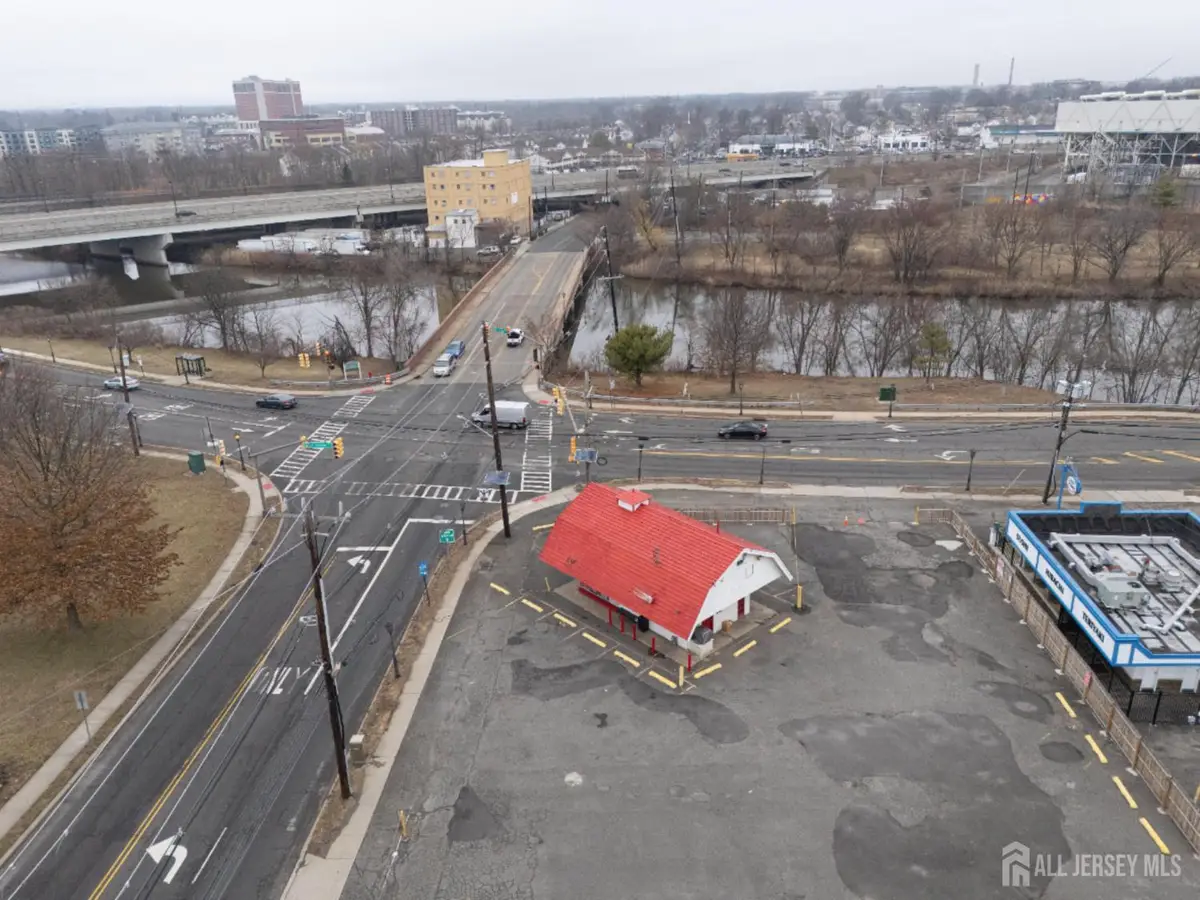 -735 E Hazelwood Avenue E, Rahway, NJ 07065 - Image #1