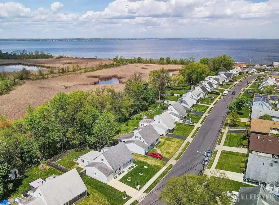 -106 Boulevard W, Laurence Harbor, NJ 07735 - Image #3