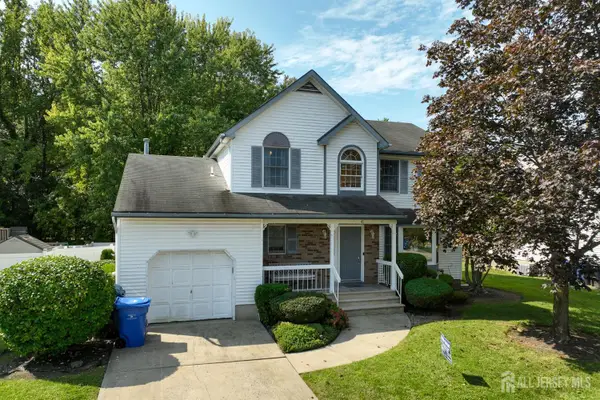 -41 Lynn Court, North Brunswick, NJ 08902